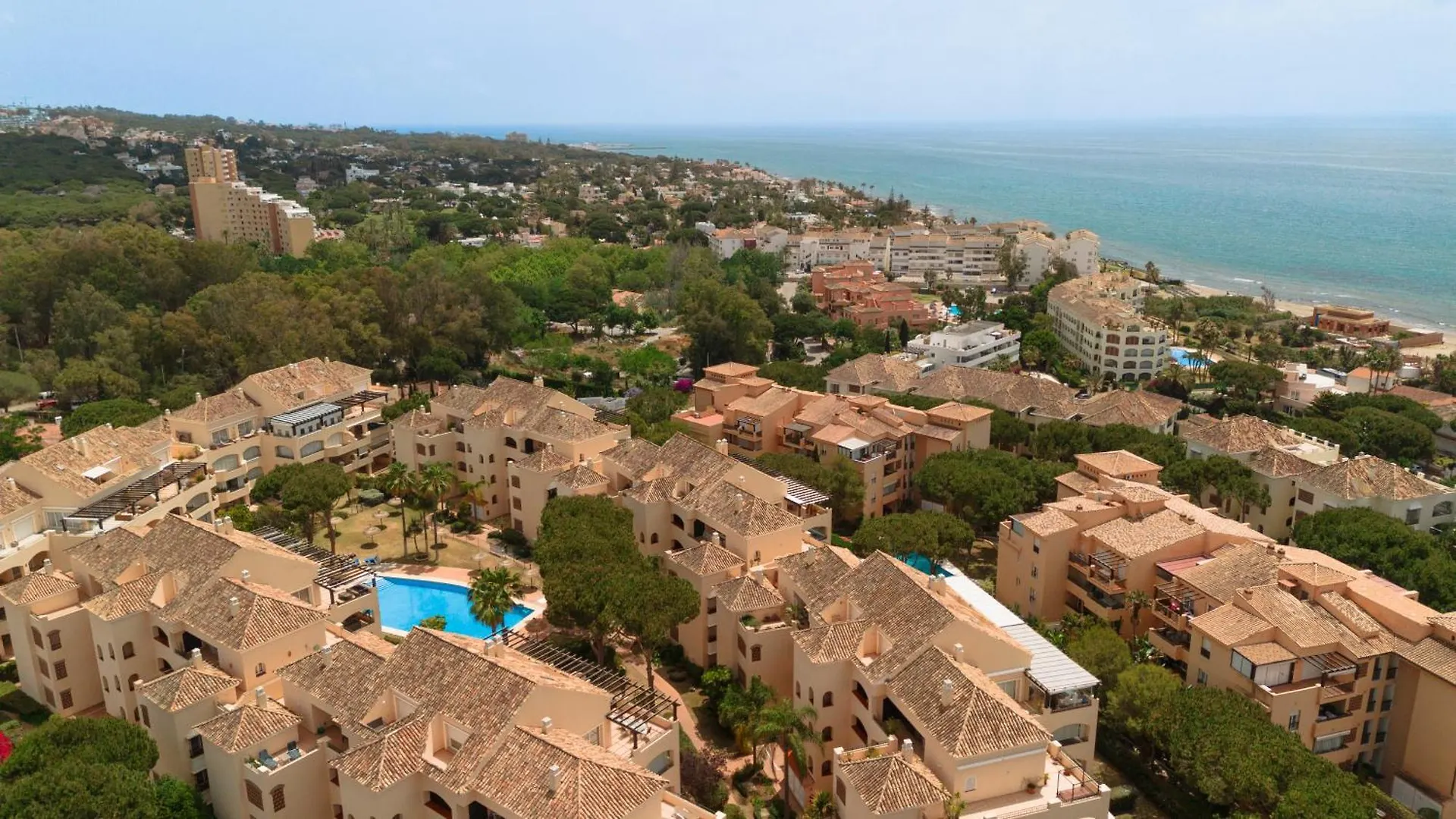 2 Bedroom Apartment Next To The Beach In Elviria, Μαρμπέλλα