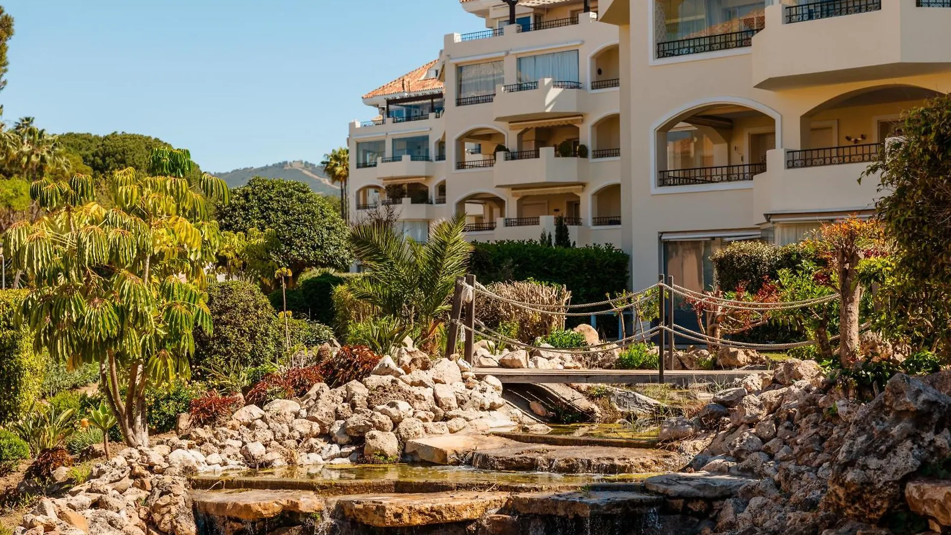 2 Bedroom Apartment Next To The Beach In Elviria, Μαρμπέλλα Ισπανία